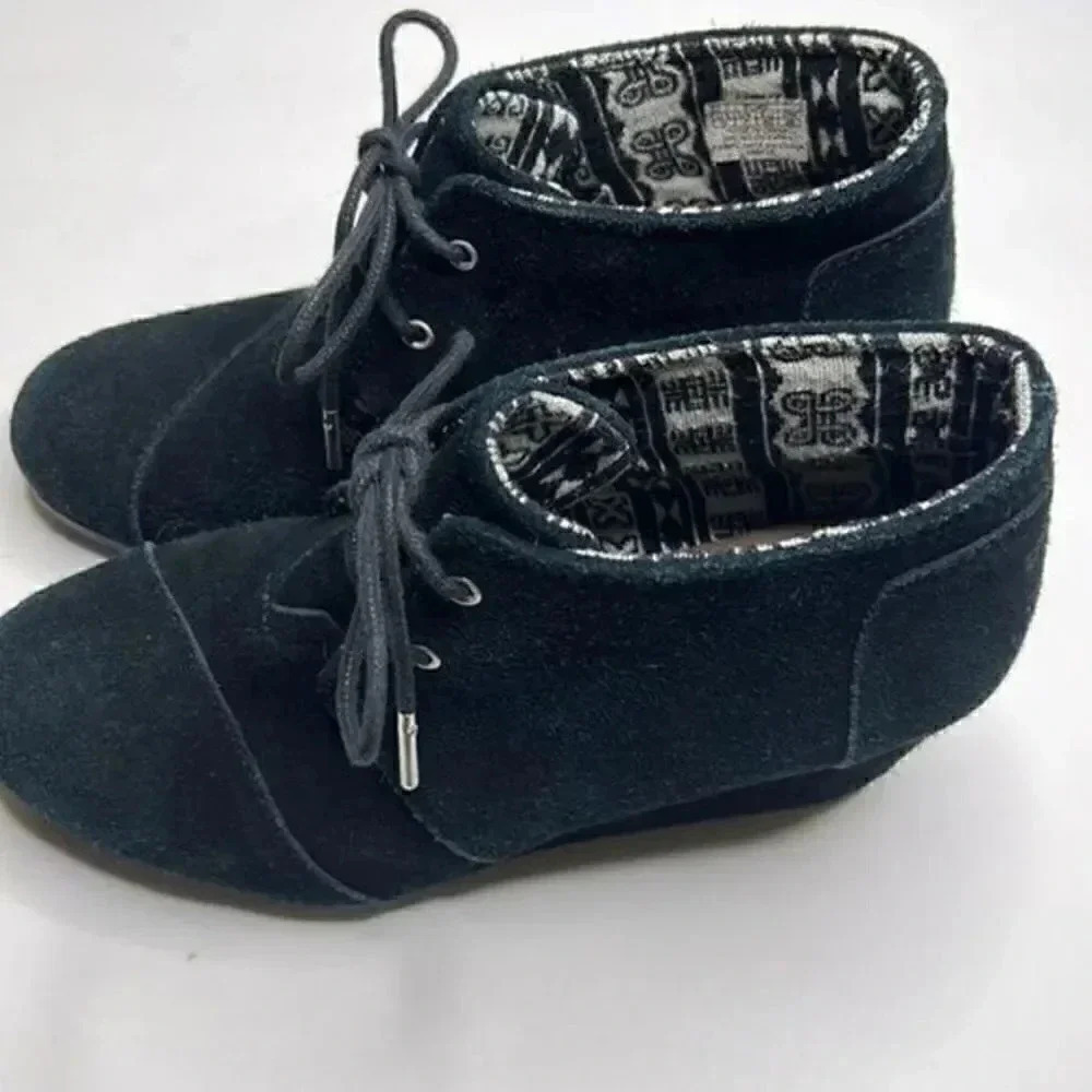 Tom black suede leather wedges size 9 - Picture 3 of 6